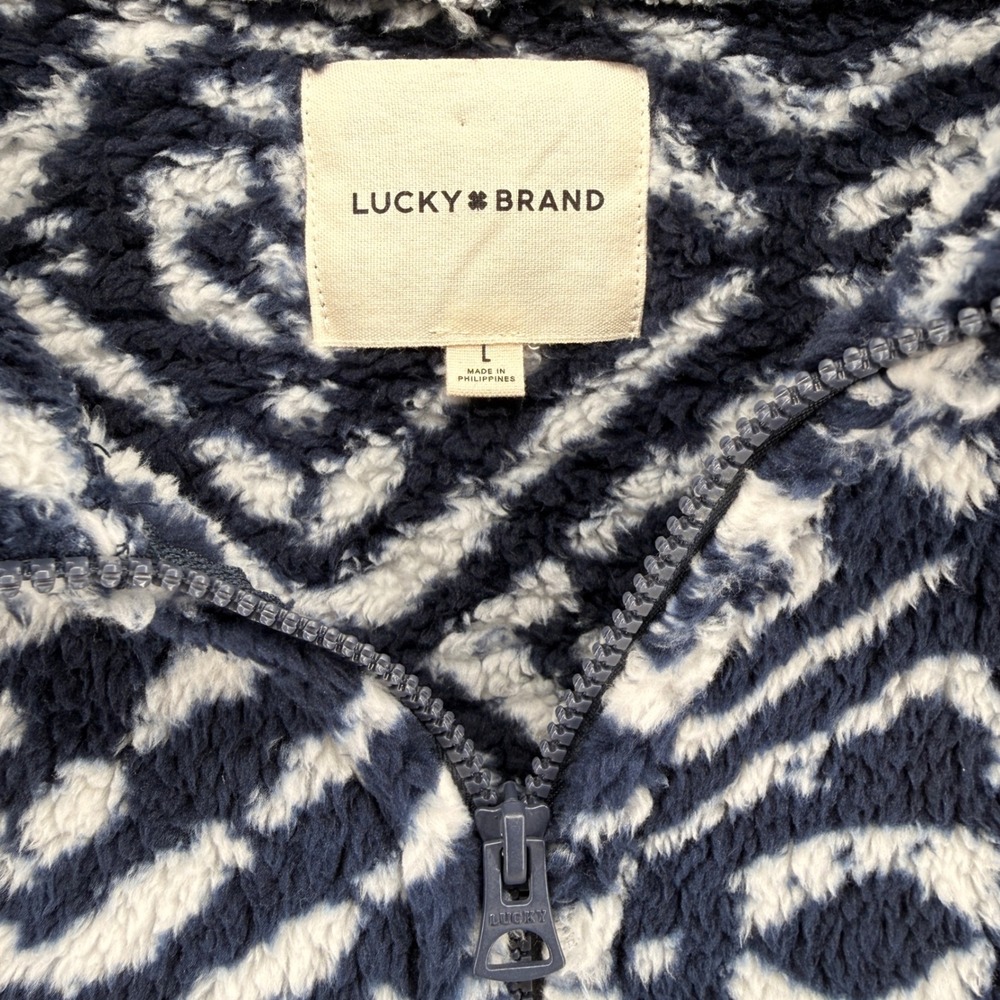NEW Lucky Brand Faux Fur Geo Print Jacket Womens Large Full Zip Blue White Cozy - Picture 3 of 10